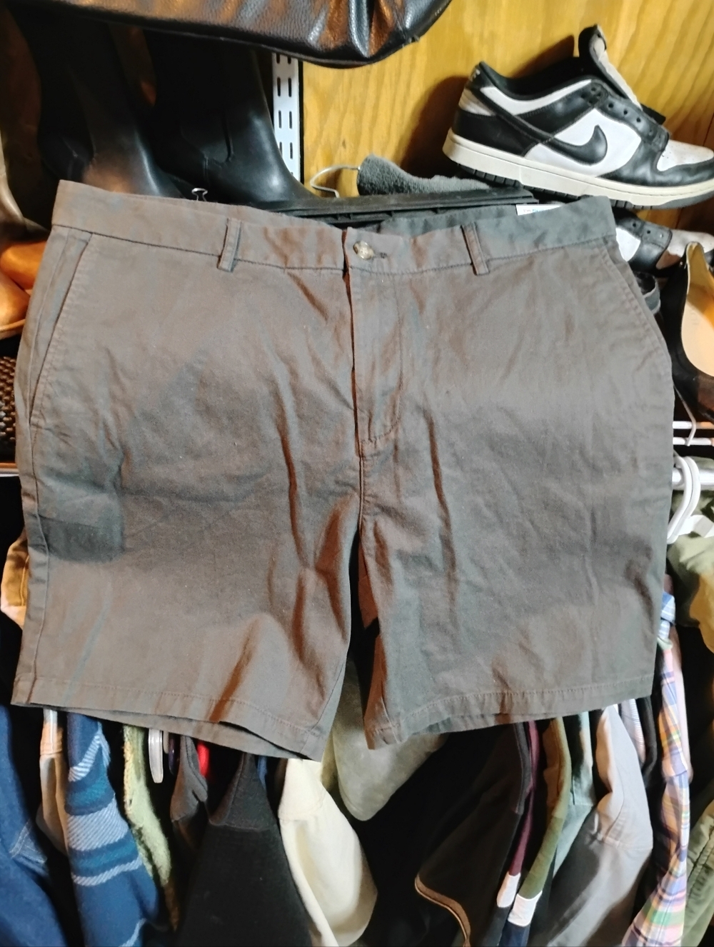 Mens NEW w/tags Old Navy Slim fit (Grey)shorts